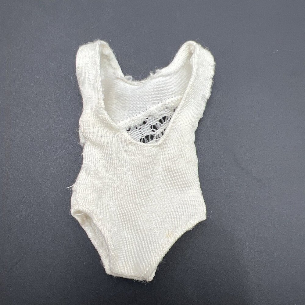 Vintage 1978 Kenner Darci White Swimsuit Cover up / Sarong & Heels - Picture 3 of 16
